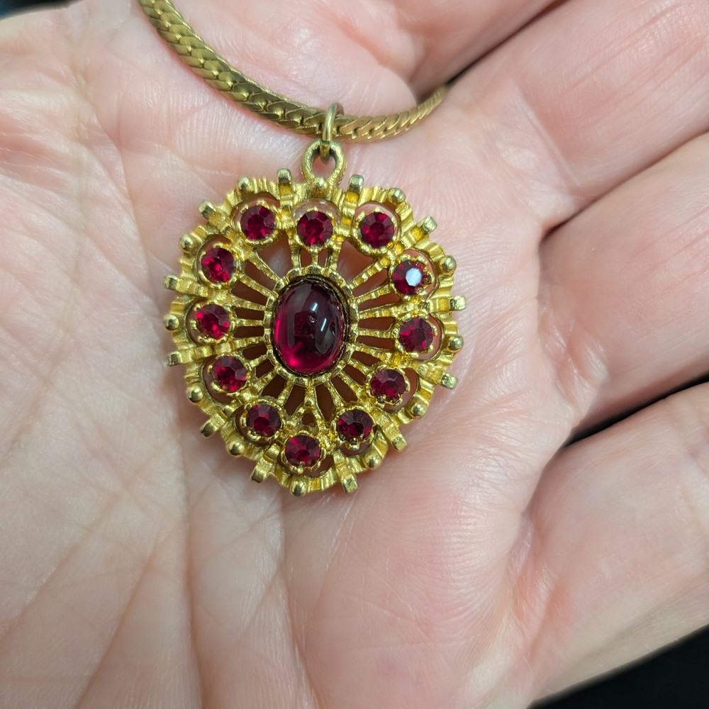Vintage Gold and Red Pendant Necklace
